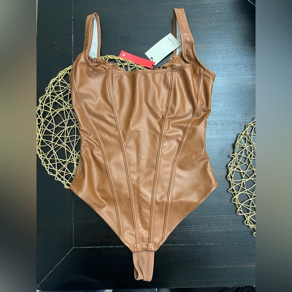 Popilush Size XLarge Shapewear Faux Leather Lace Balconette Sculpting Bodysuit - Picture 8 of 11
